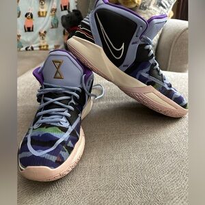 Men’s Nike Kyrie Infinity Basketball sneakers